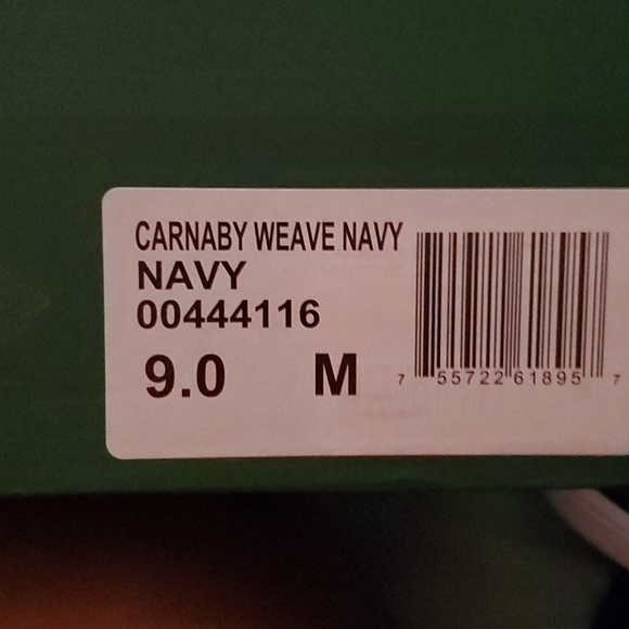 Lacoste - Picture 2 of 3